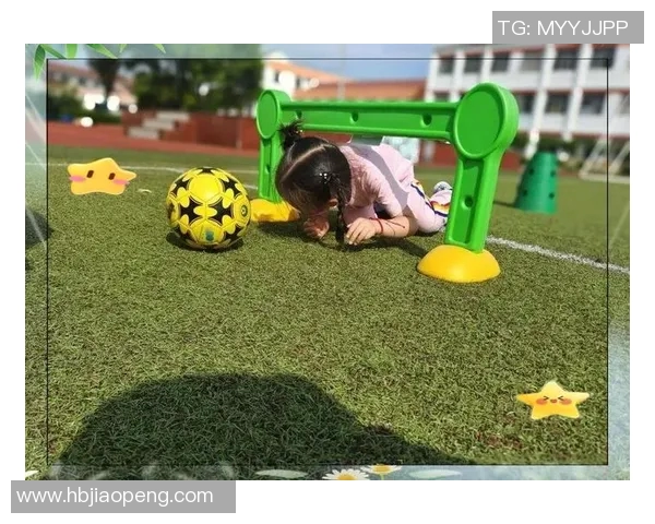 大班足球乐:培养孩子团队精神与运动能力的快乐之旅 大班足球乐:培养孩子团队精神与运动能力的快乐之旅